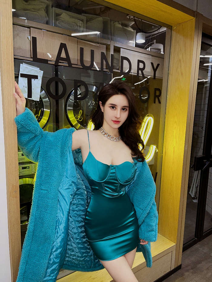 东京围经纪人微信